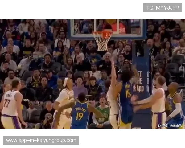 金州勇士对阵洛杉矶快船：梅尔顿末节连得10分，外线一开就停不住